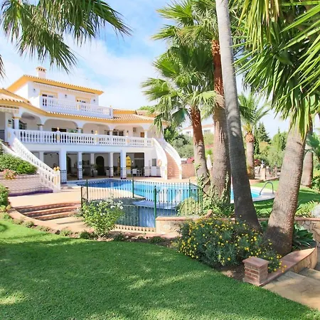 Tess El Oasis Villa *