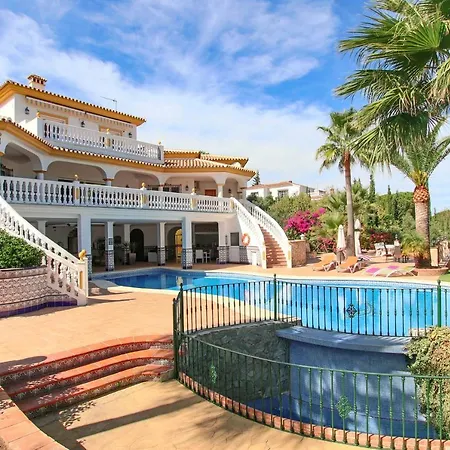 Tess El Oasis *