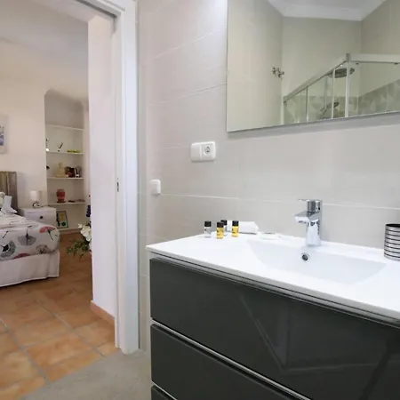 Tess El Oasis Villa