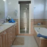 Tess El Oasis Villa