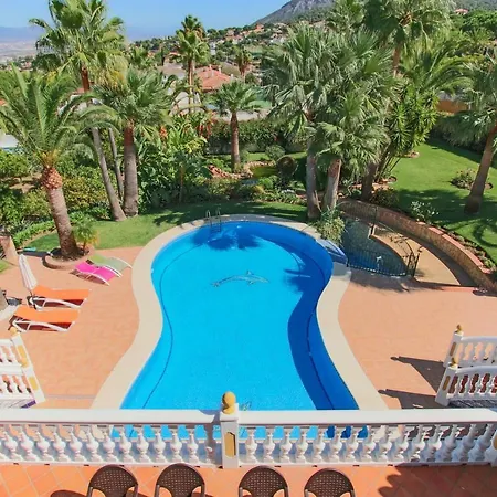 Tess El Oasis *